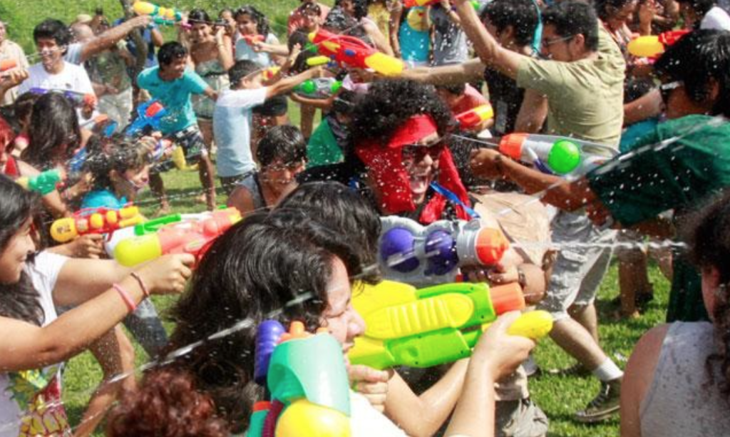 el agua en los festejos de Carnaval