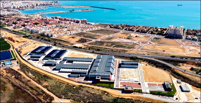 Planta desaladora de agua del mar en Torrevieja, Alicante. | FUENTE: Miteco