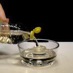 cómo hacer desaparecer un vaso con aceite