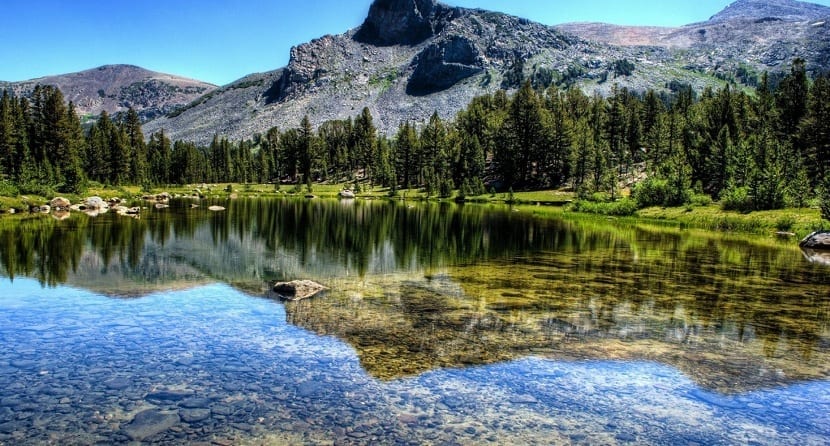 Rusia conquista el lago más profundo del mundo