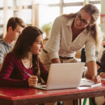 Es necesario potenciar la formación del profesorado dentro del sistema educativo en España